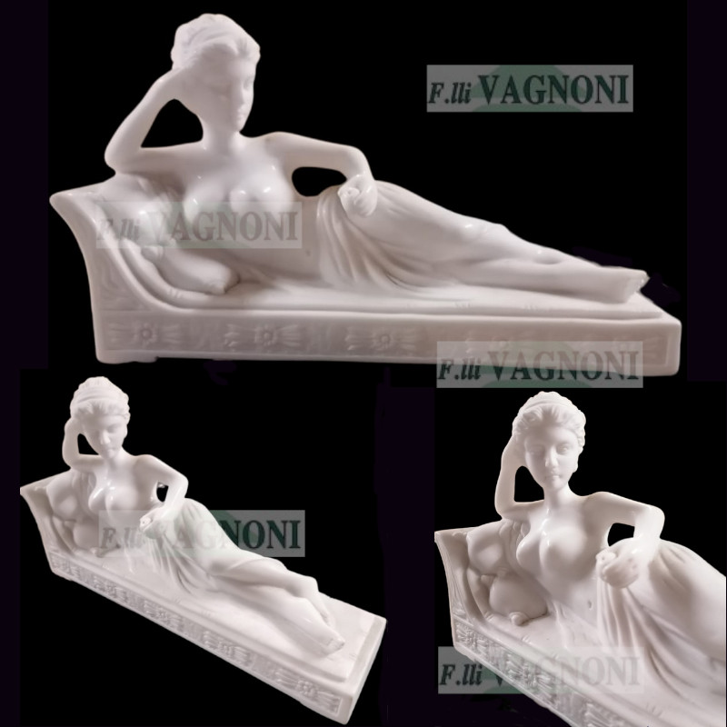 STATUA PAOLINA BORGHESE SUL SOFA' IN MARMO CM. 30